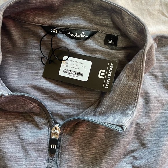 Travis Mathew crest view 1/4 zip - Picture 2 of 3